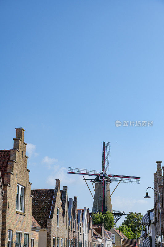 夏天在Zierikzee的Molen Den Haas旧风车